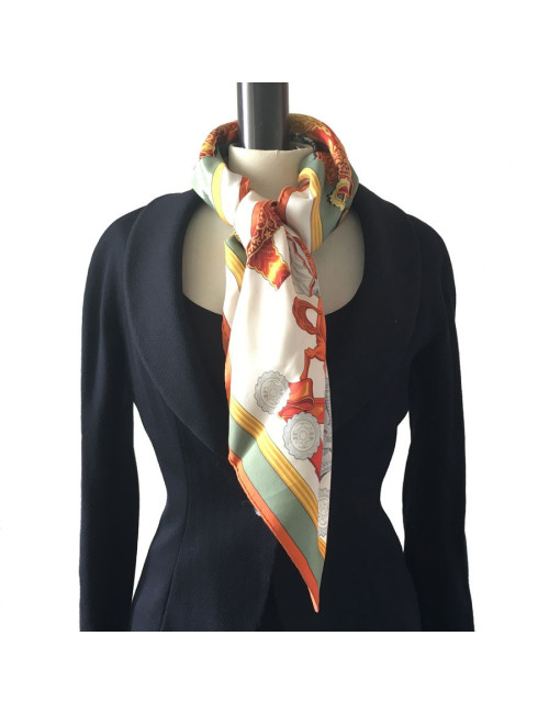 Carré HERMÈS "1821 - les cavaliers Ottomans" en soie multicolore