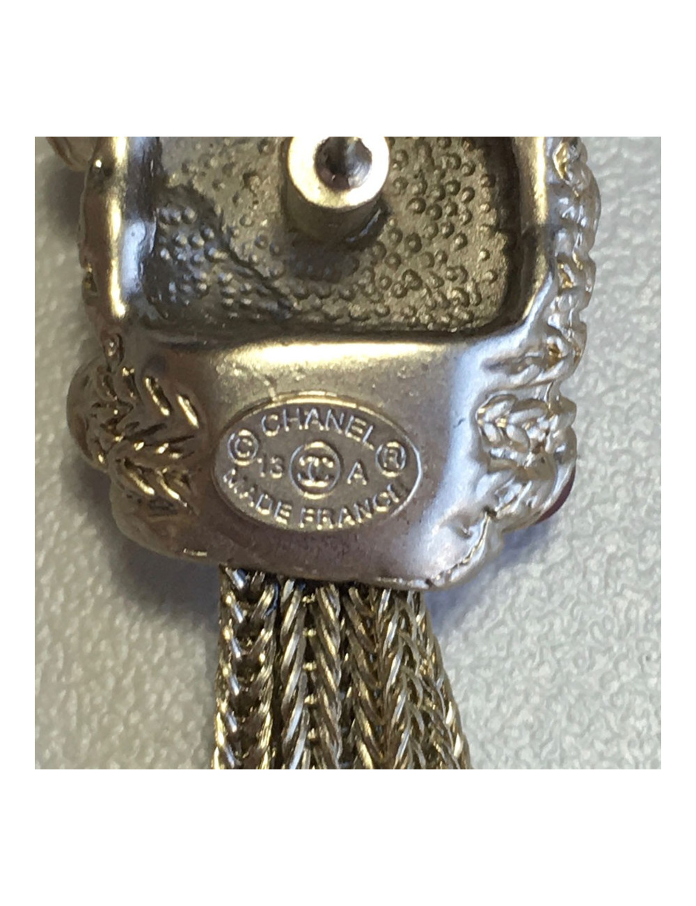 Earrings CHANEL nails pending gold metal