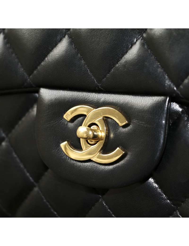 Sac Jumbo CHANEL en cuir lisse noir doré