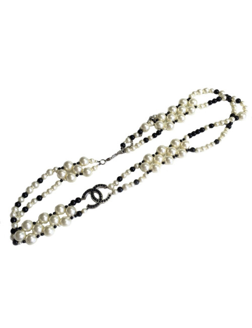 Ceinture-sautoir CHANEL en perles nacrées et noires