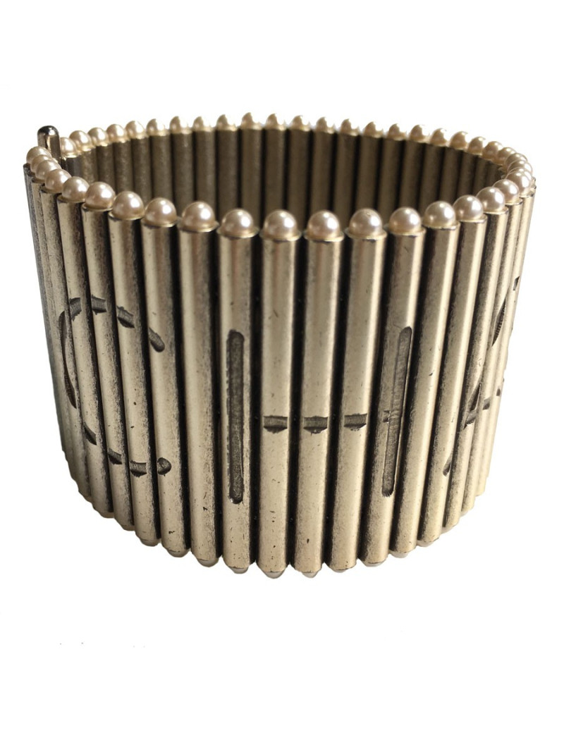 Manchette CHANEL articulée et perles