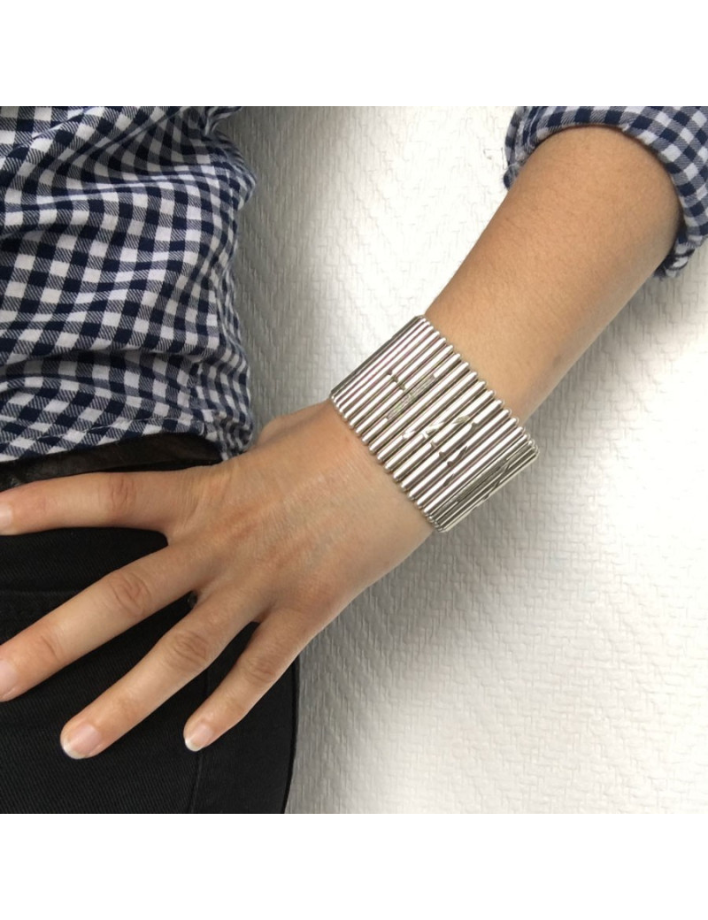 Manchette CHANEL articulée et perles