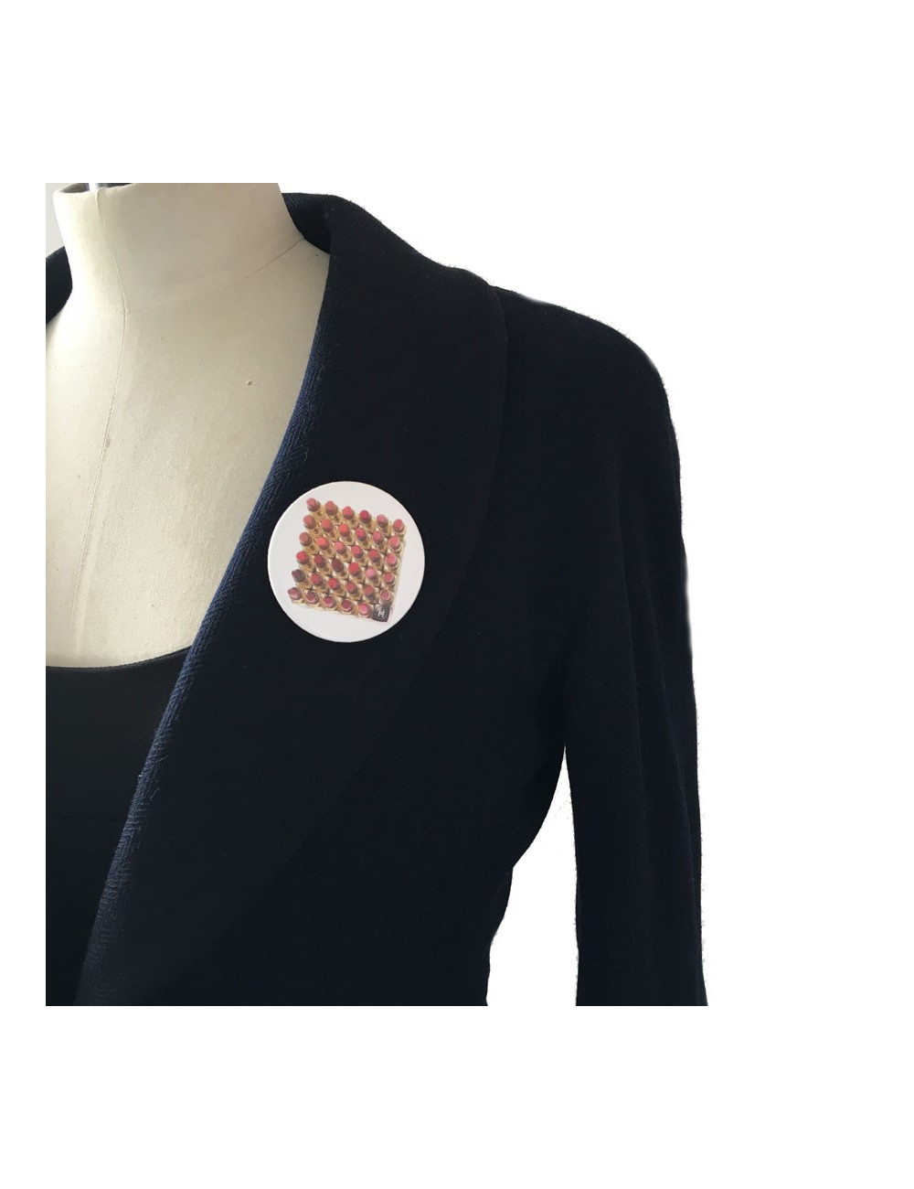  Pin's CHANEL rond en métal blanc