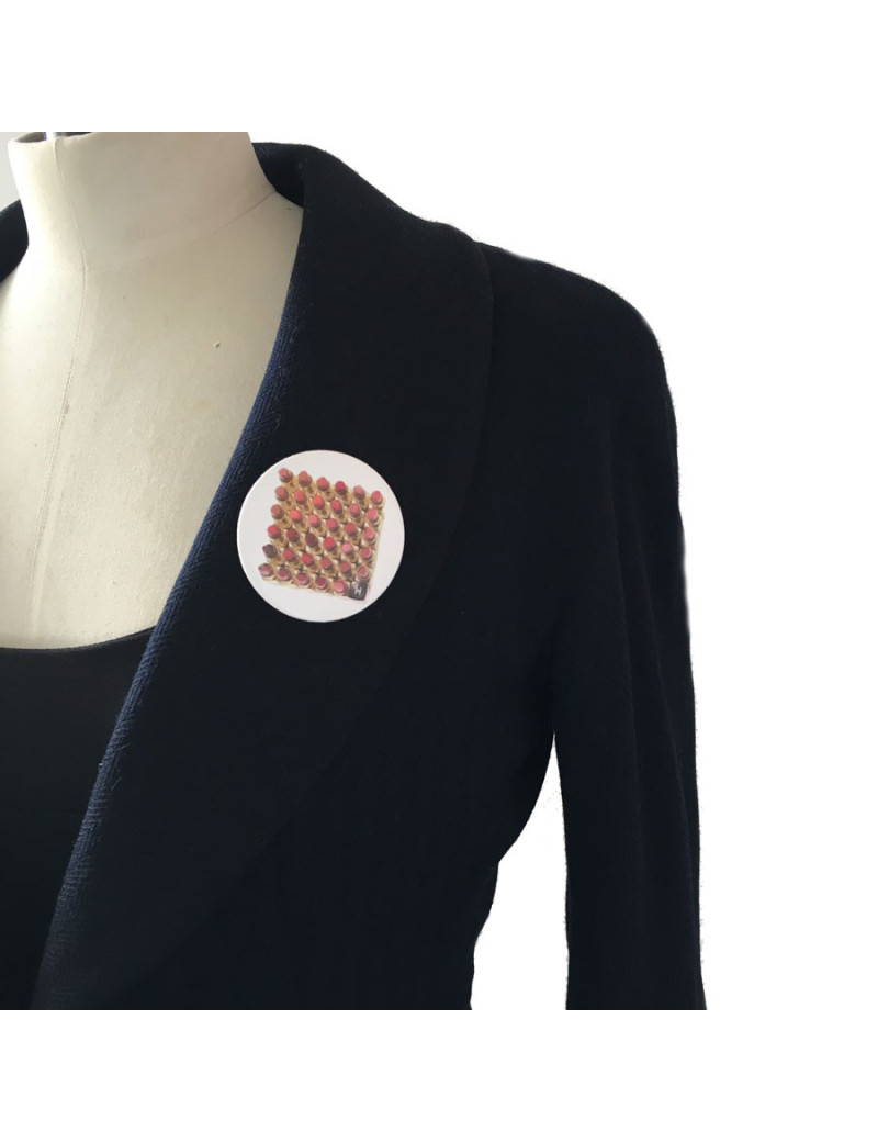  Pin's CHANEL rond en métal blanc