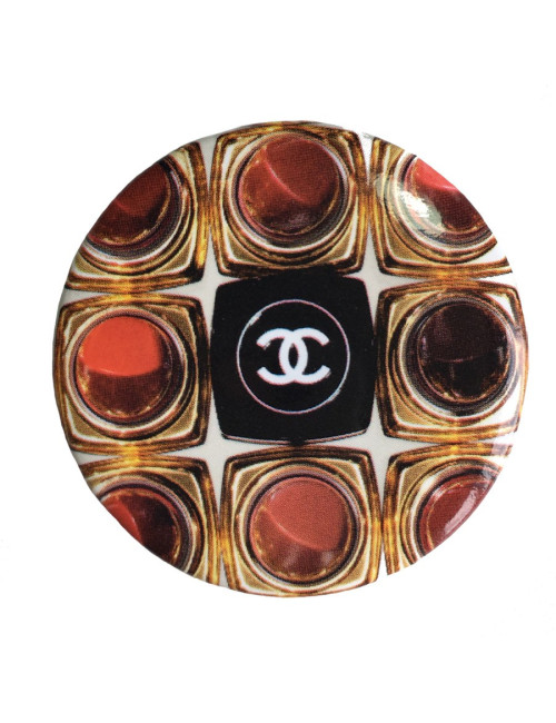 Pin s CHANEL rond en métal