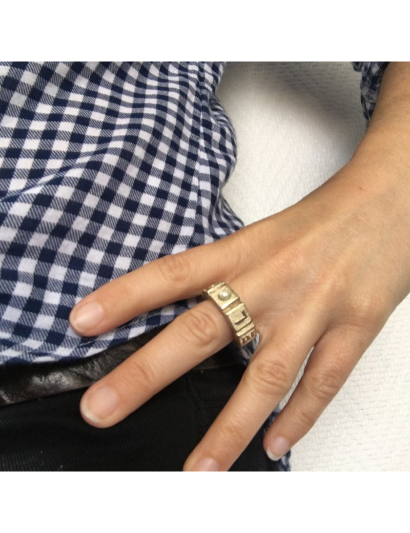 Ring CHANEL metal color pale gold and Pearly Pearl T53