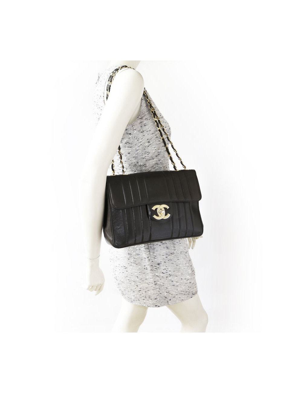 CHANEL Vintage Jumbo Brown