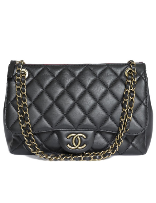 Sac CHANEL cuir matelassé noir