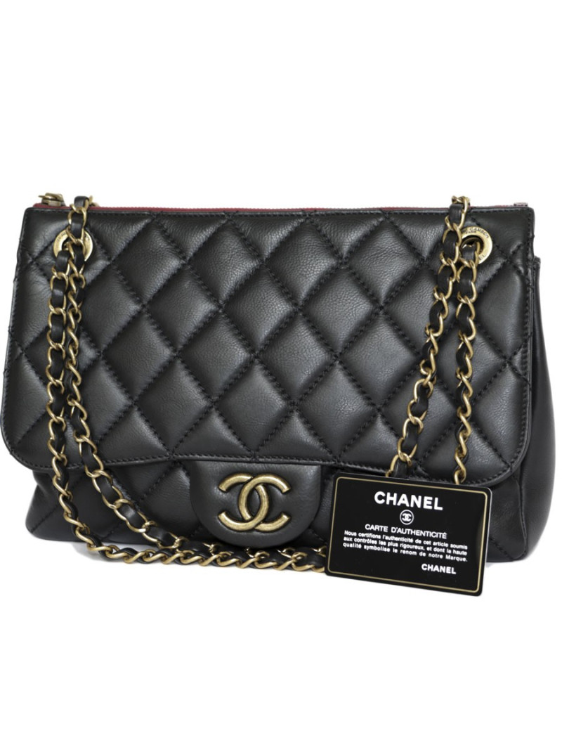 Black CHANEL quilted leather bag