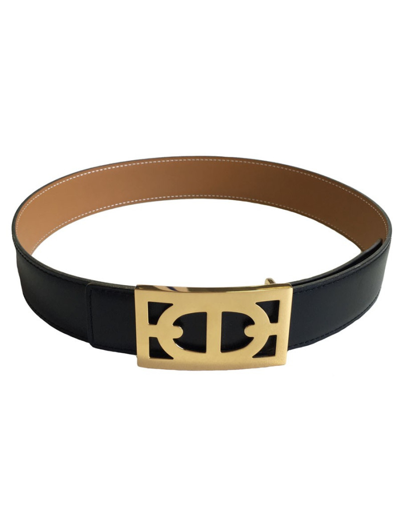 Ceinture HERMES en cuir lisse noir et boucle en métal doré T65