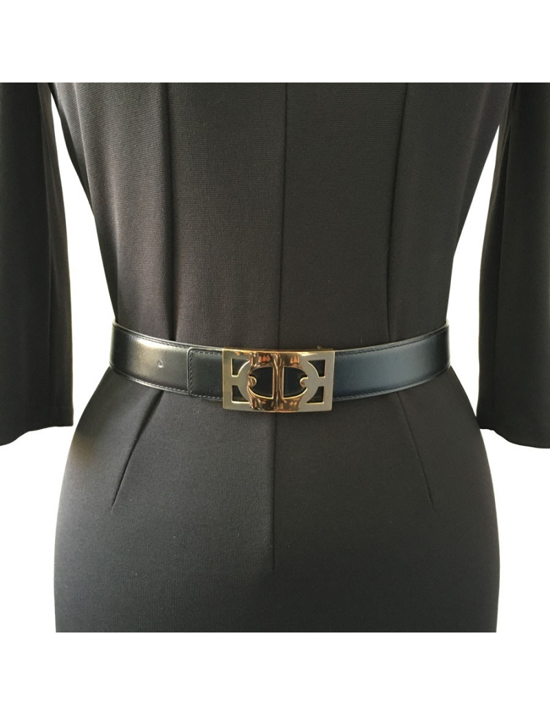 Ceinture HERMES en cuir lisse noir et boucle en métal doré T65