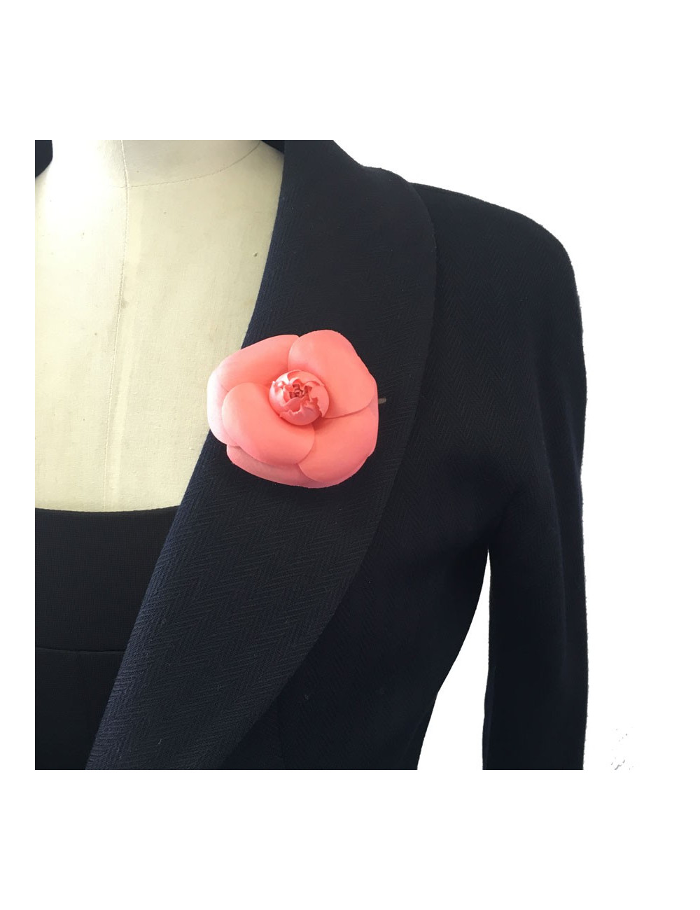 Broche CHANEL rose en soie