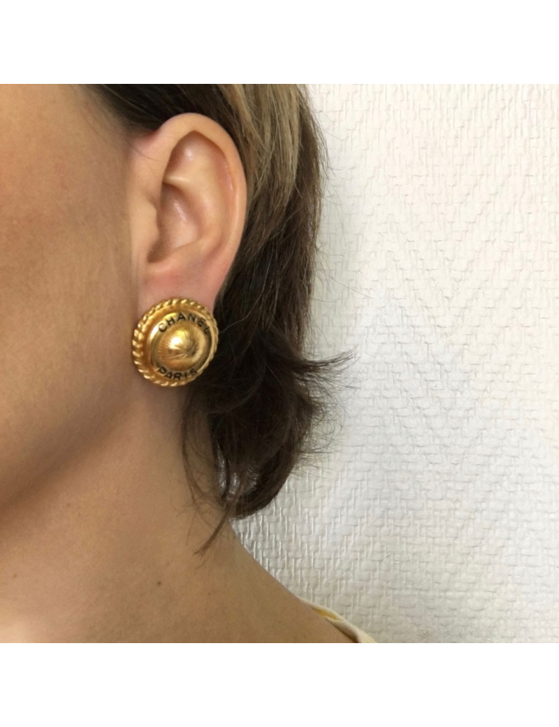 Boucles d'oreille clips CHANEL 95’ dorés