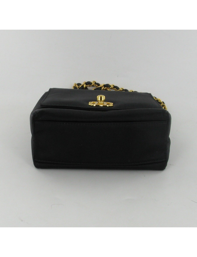 Petit sac en satin vintage CHANEL