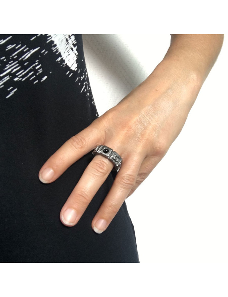 Bague CHANEL en métal argenté et perle noire T53
