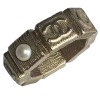 CHANEL ring in gold metal and Pearly Pearl T53