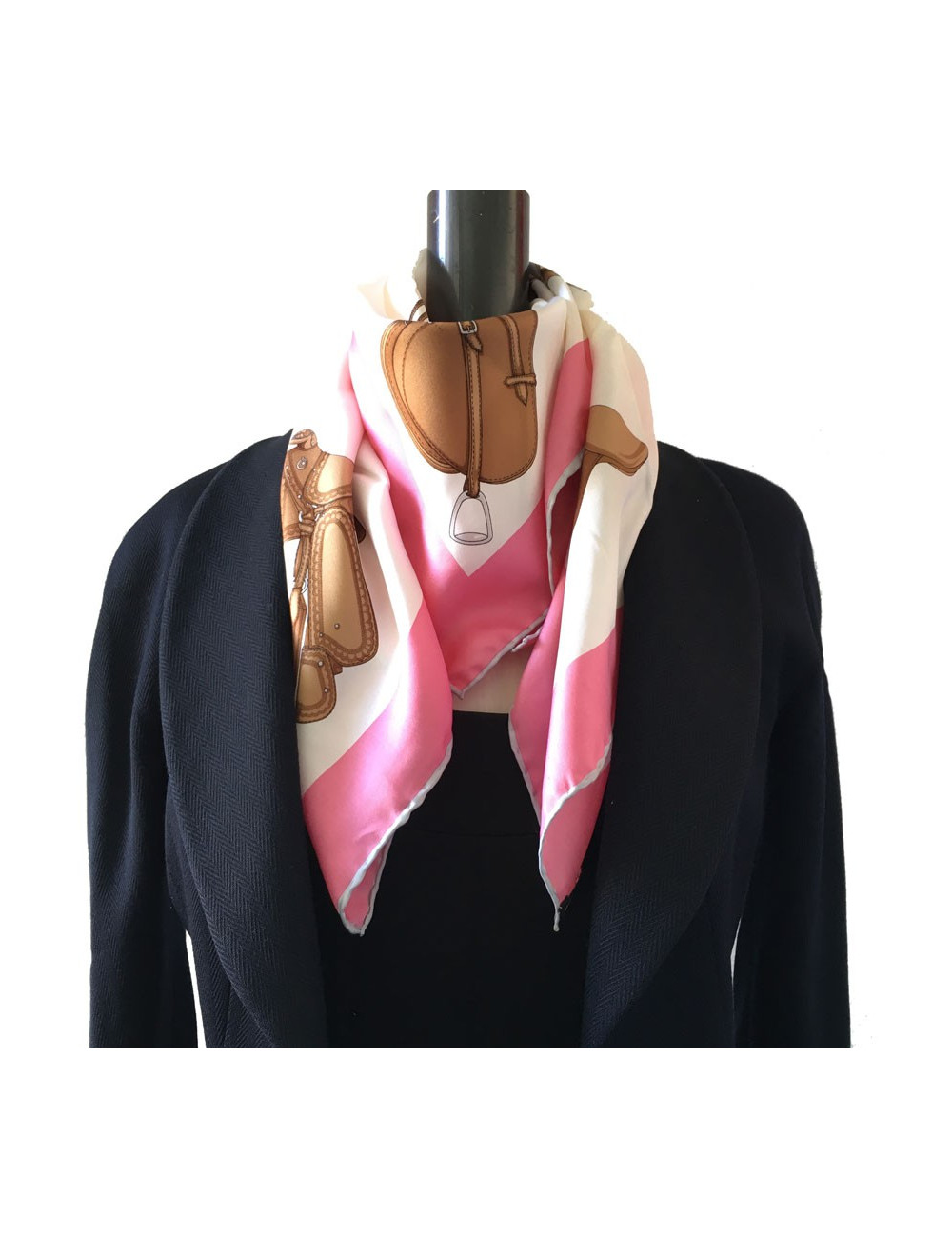 Foulard CELINE  en soie rose et blanche