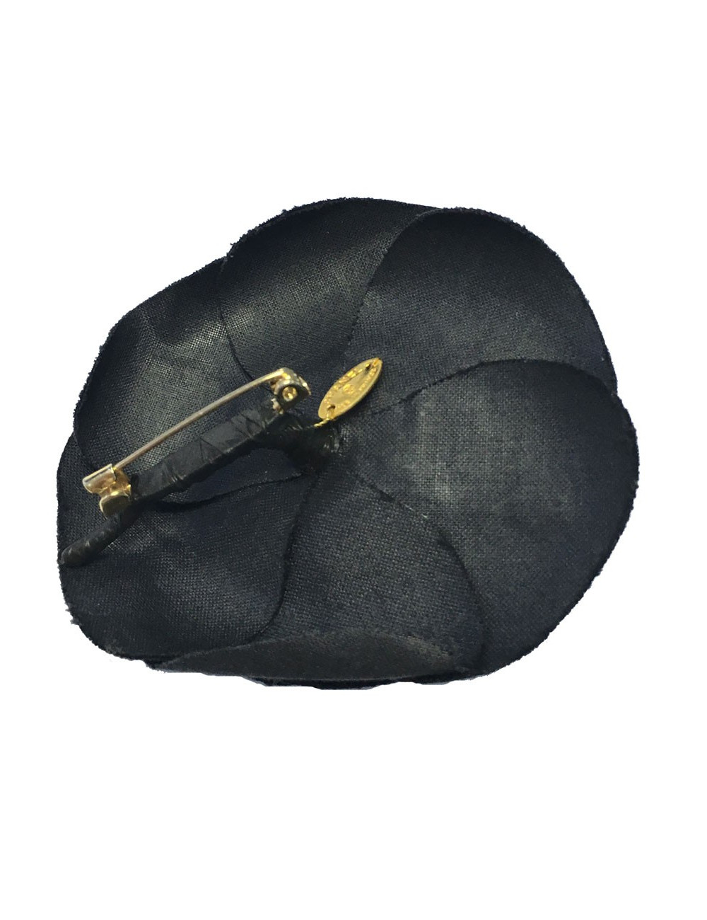 Broche camélia CHANEL en soie noire