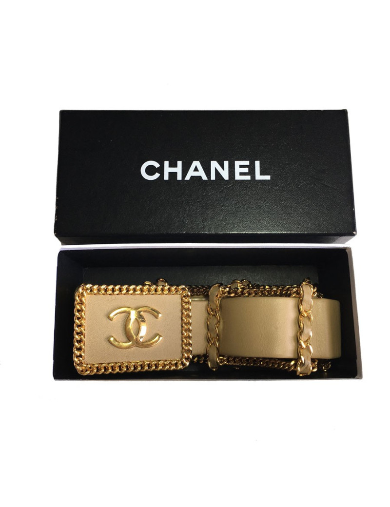 Ceinture CHANEL vintage en cuir camel, chaîne et bijouterie dorée T85