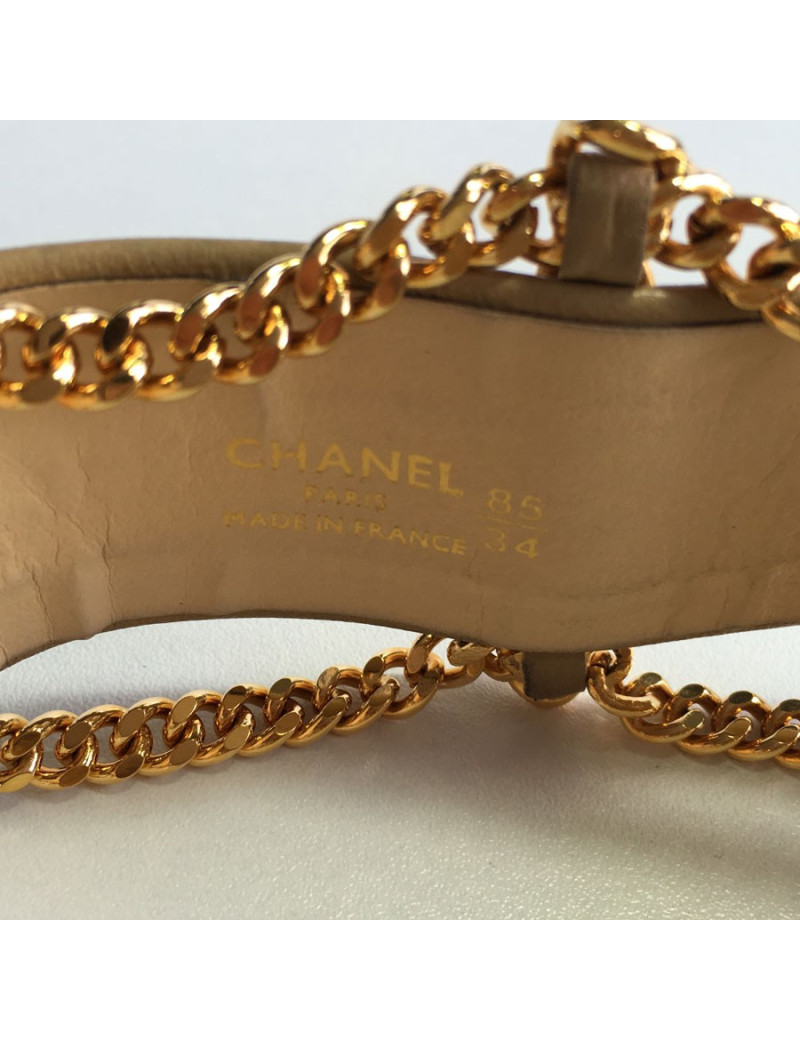 Belt CHANEL vintage in camel leather, chain, and Golden jewelry T85