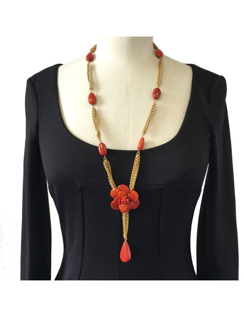 CHANEL couture necklace in gilded metal and camellia pendant in orange molten glass