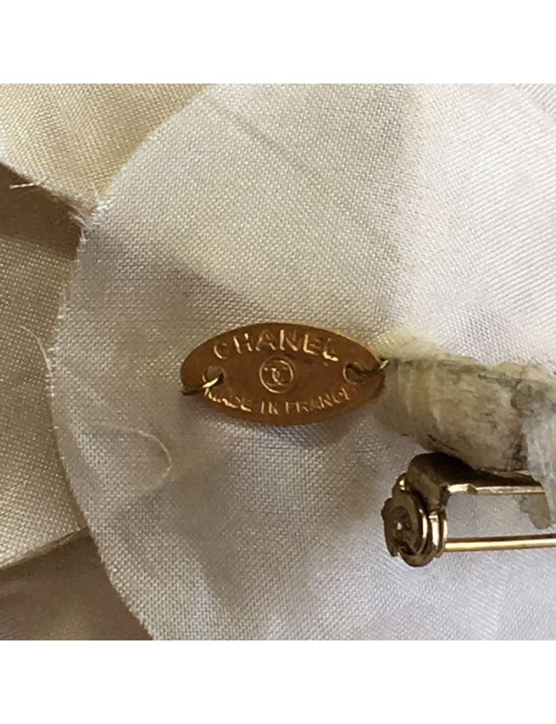 Broche CHANEL camélia blond