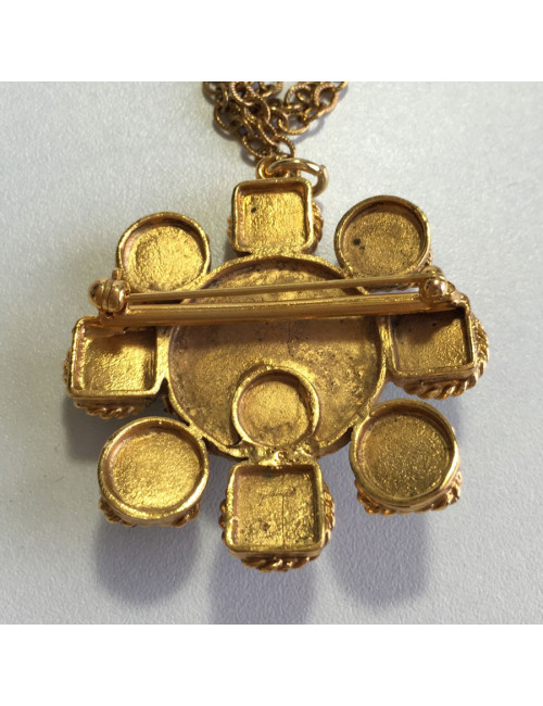 Pendentif MARGUERITE de VALOIS en métal doré, pâte de verre et strass