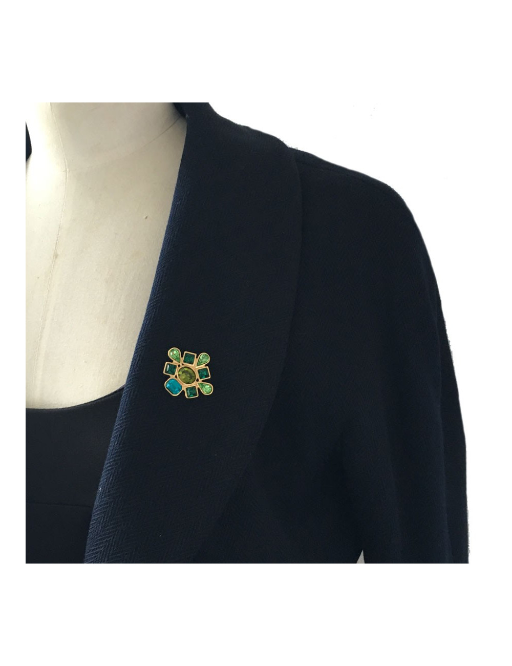 Pin’s YVES SAINT LAURENT