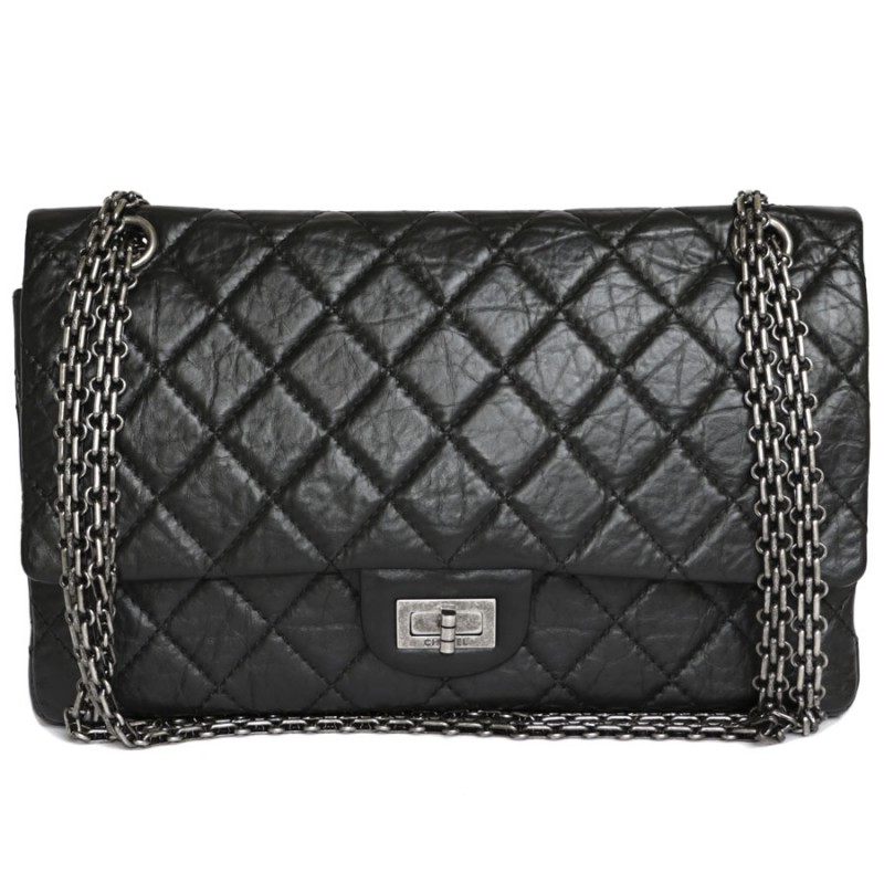 Bag 2.55 CHANEL black distressed leather - VALOIS VINTAGE PARIS