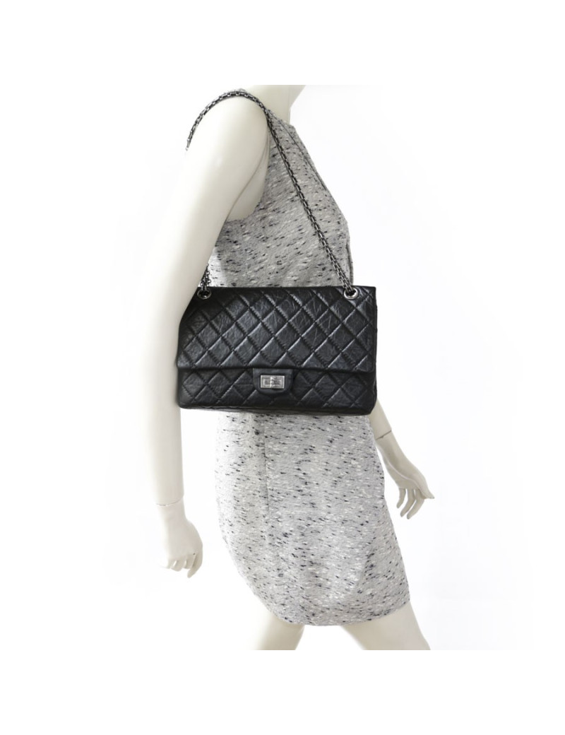 Sac 2.55 CHANEL cuir de veau vieilli noir chaîne argent