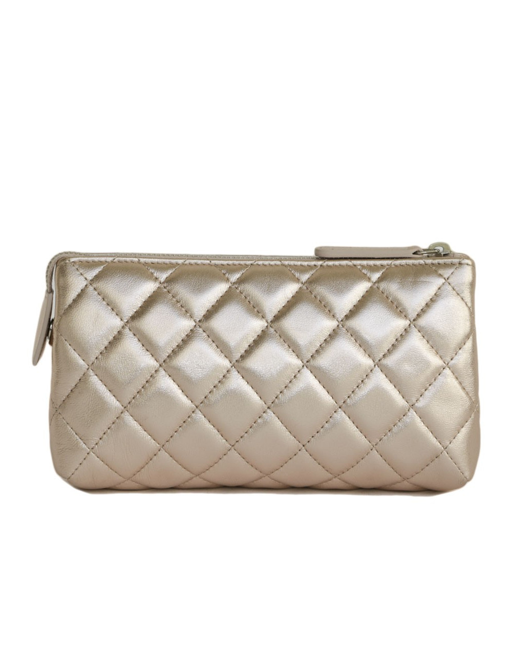 CHANEL shiny powder pink quilted leather wallet