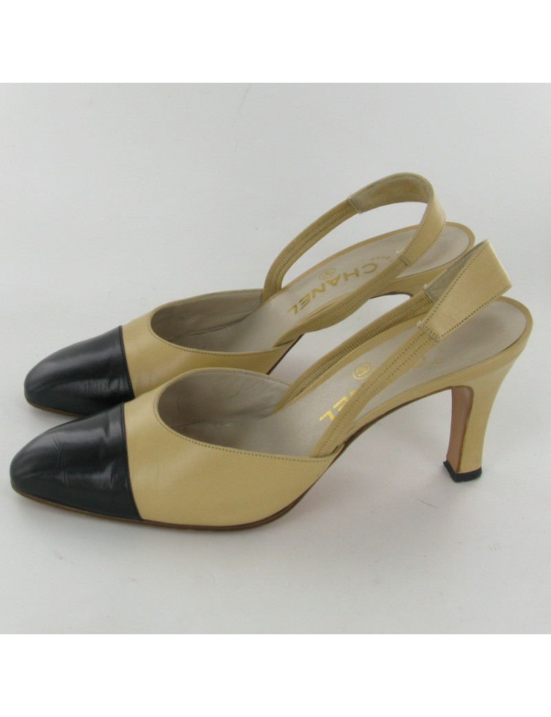 Escarpins bicolores CHANEL