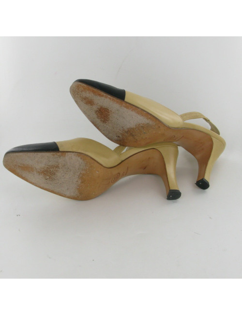 Escarpins bicolores CHANEL
