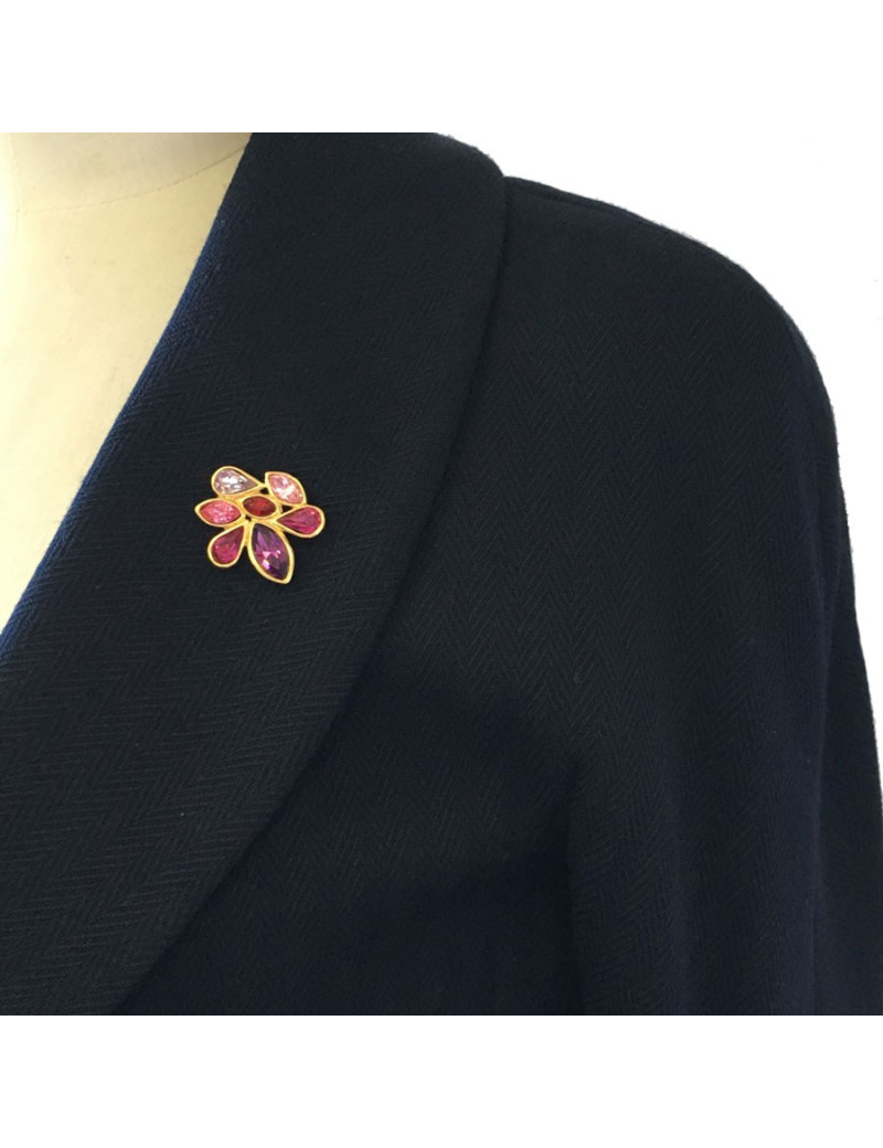 Pin’s YVES SAINT LAURENT strass rose et fuchsia