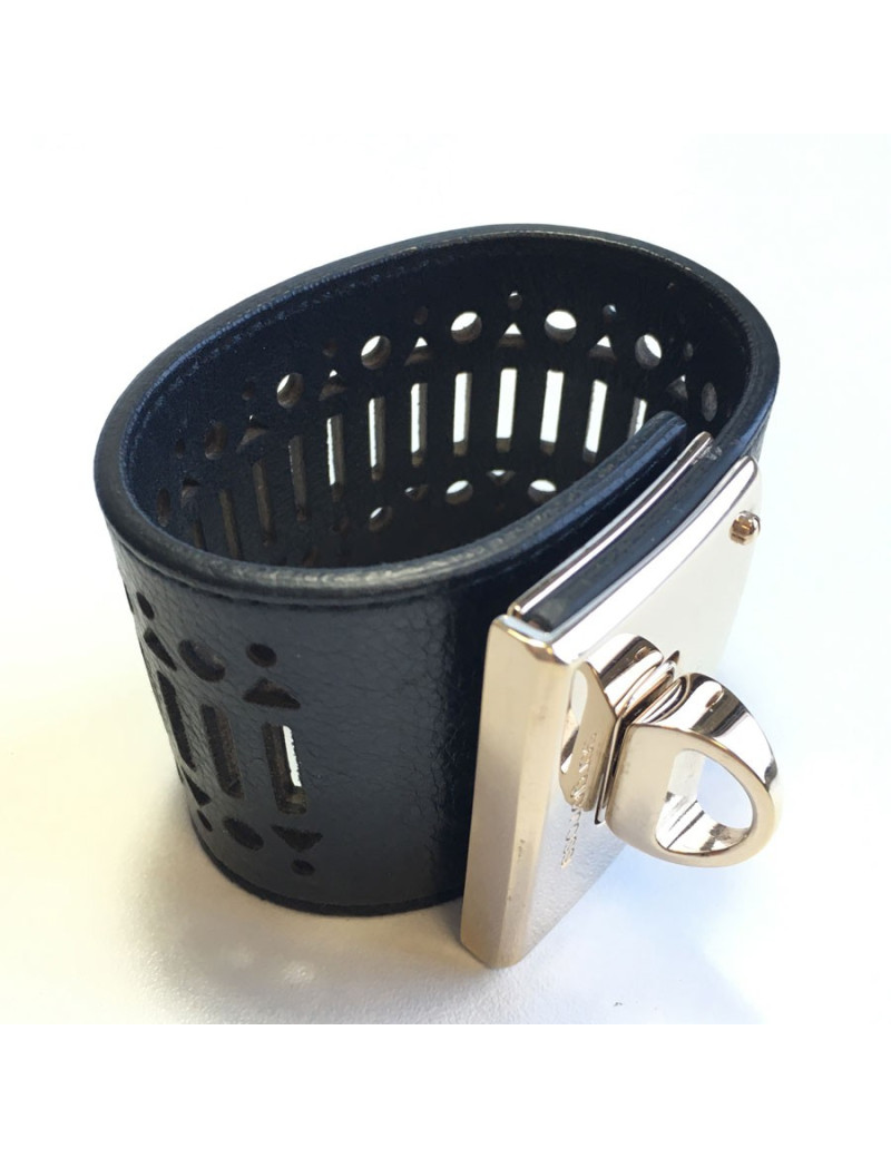 Manchette SERGIO ROSSI en cuir noir et bijouterie argentée