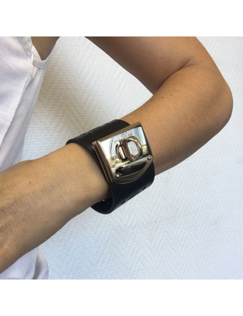Manchette SERGIO ROSSI en cuir noir et bijouterie argentée