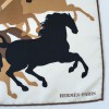 Carré HERMES "Ex Libris en Camouflage" en soie blanche et marron