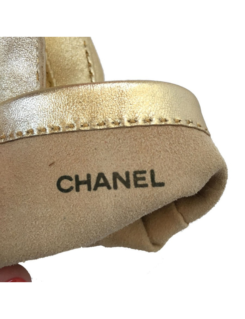 Gants CHANEL cuir d'agneau dorés t 7.5