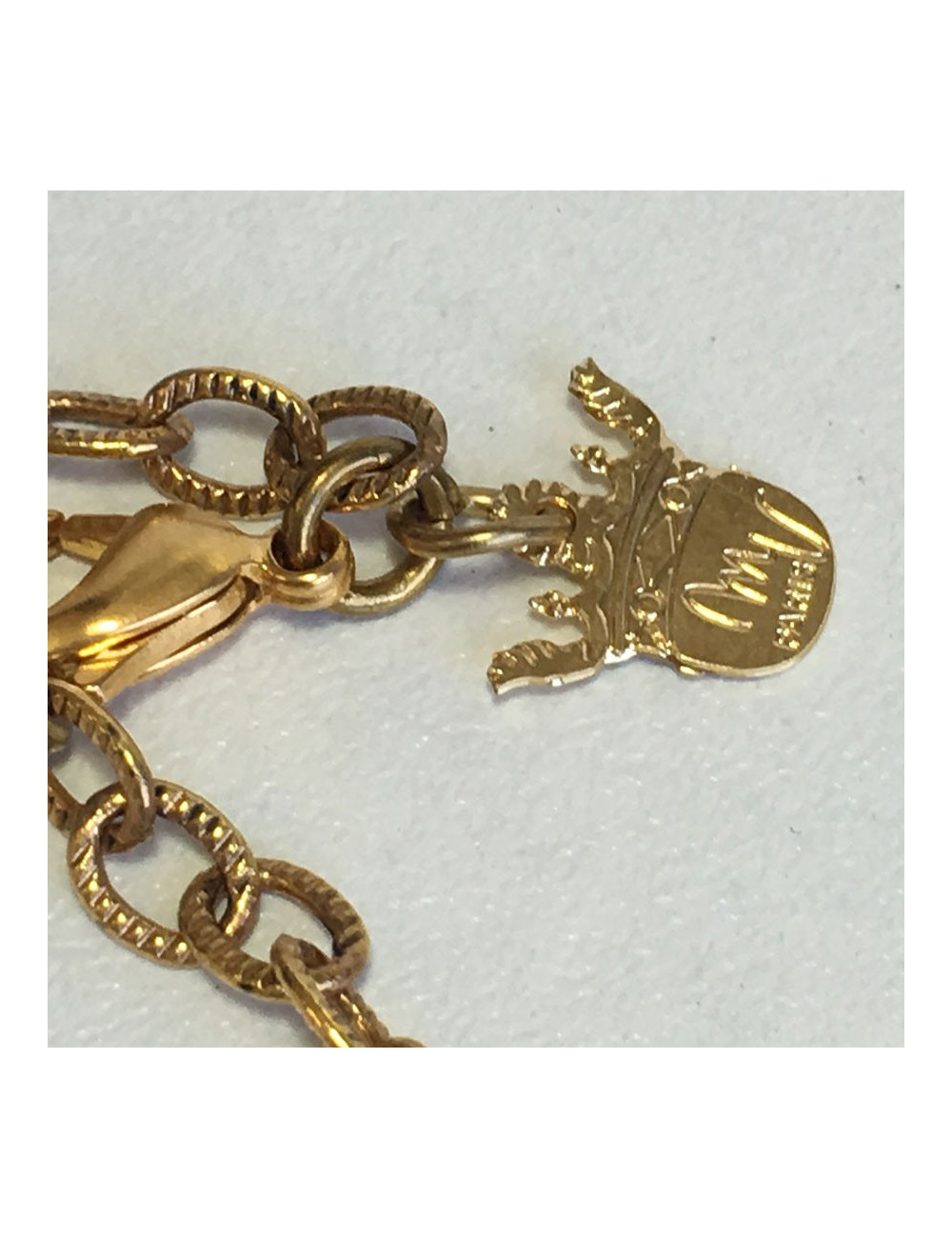 Pendentif MARGUERITE de VALOIS en métal or vieilli, pâte de verre et strass