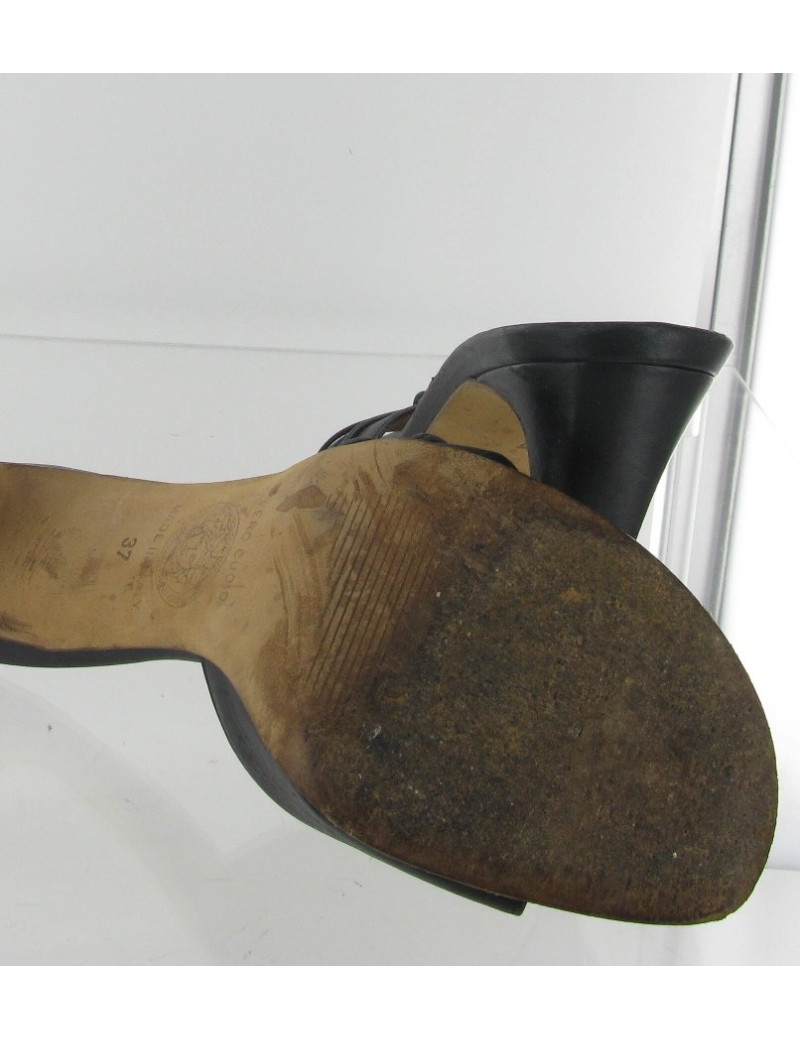 GIANNI VERSACE t 37 black leather mules