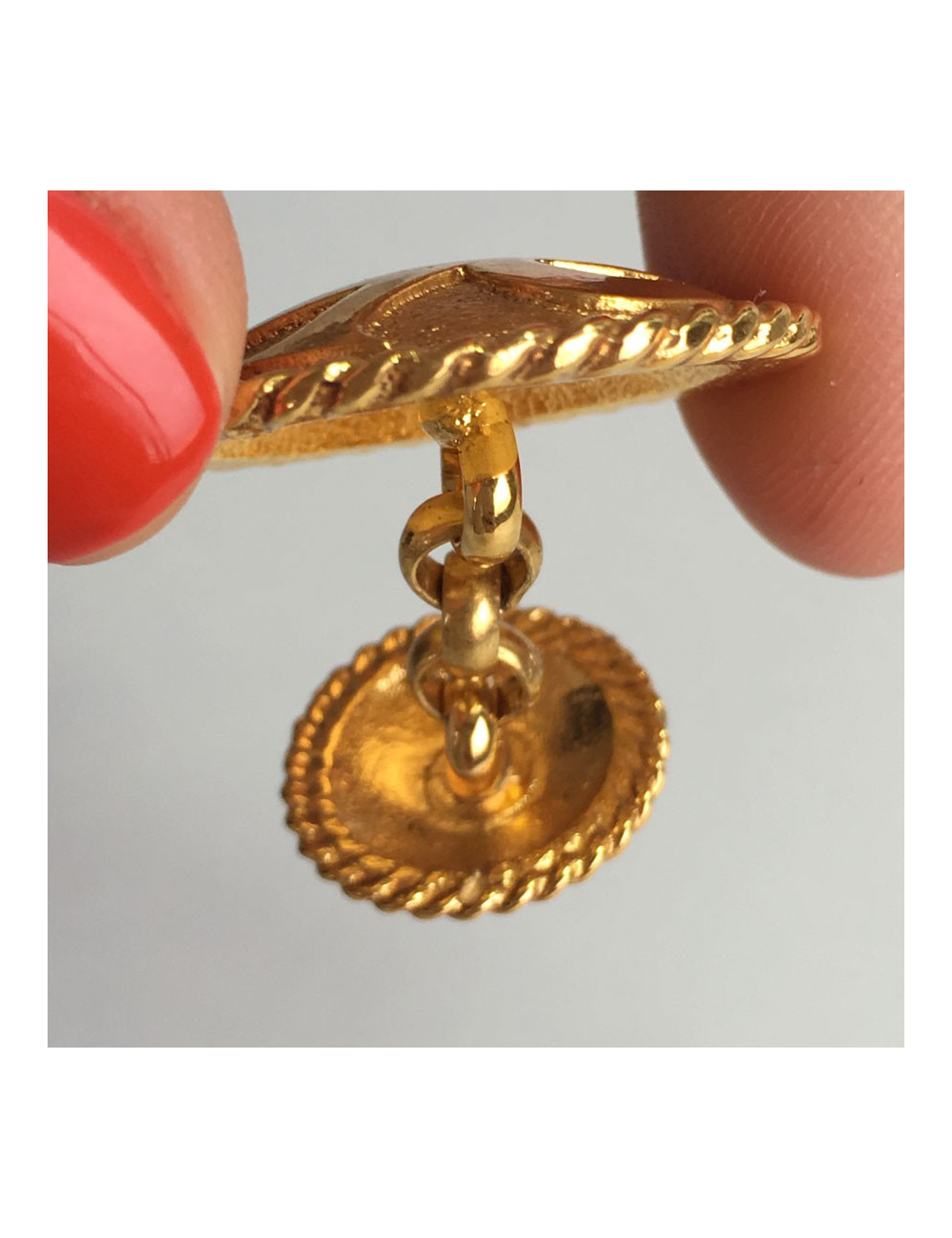 Boutons de manchette NINA RICCI ronds en métal doré