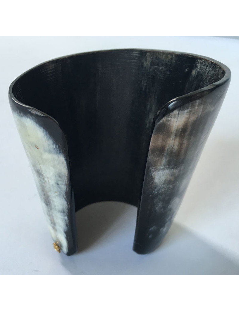 Manchette CELINE en corne noire 