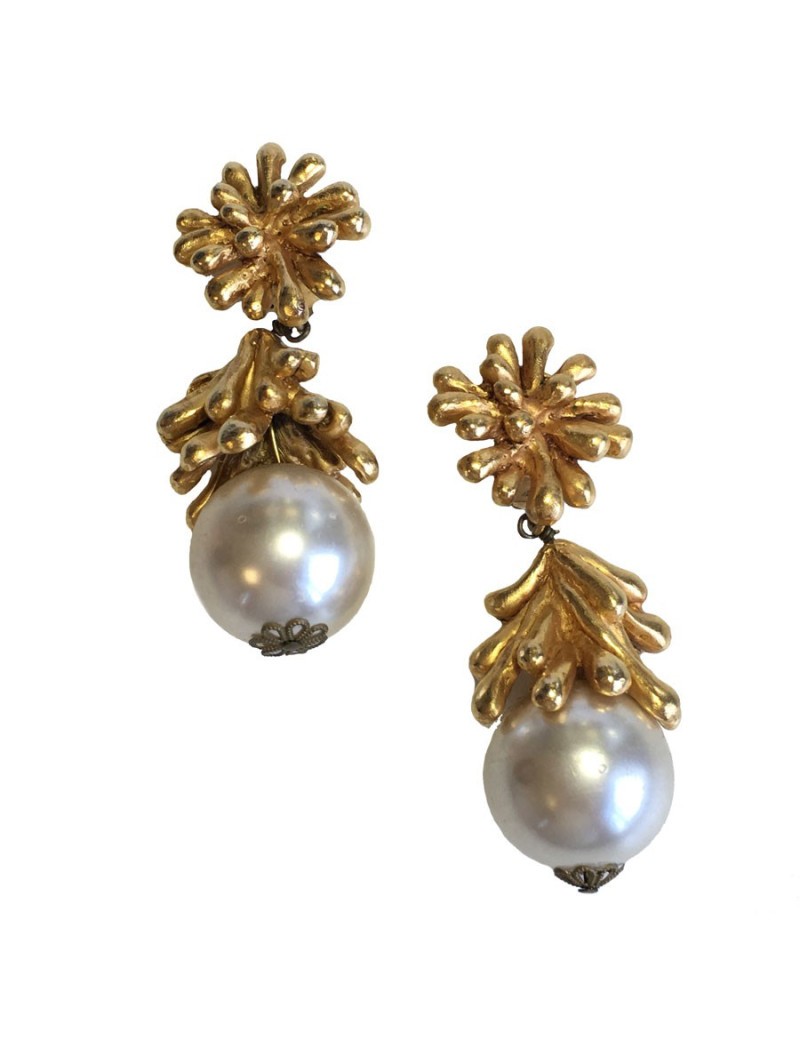 Clips CHRISTIAN LACROIX vintage pendants gold and Pearly Pearl