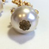 Clips CHRISTIAN LACROIX vintage pendants dorés et perle nacrée