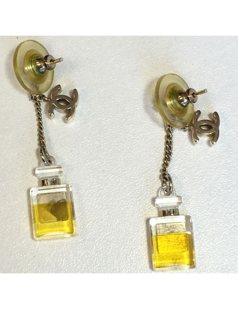 Boucles d’oreilles clous CHANEL bouteille de parfum N°5 et CC