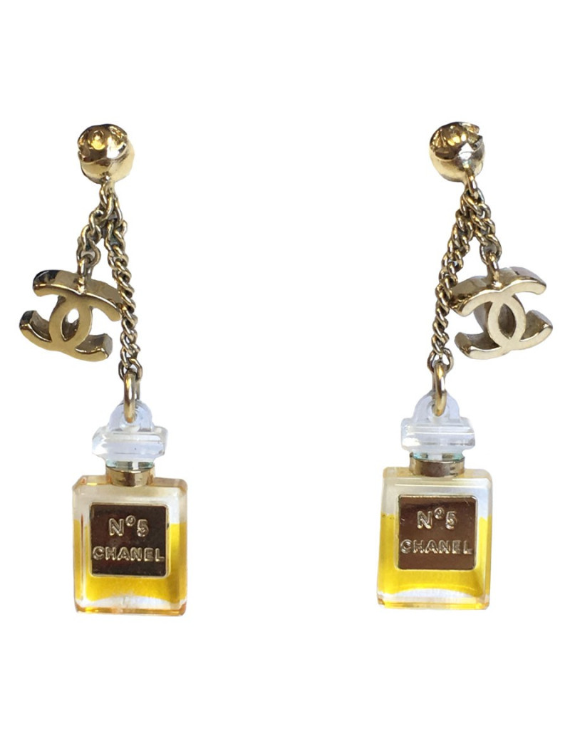 Boucles d’oreilles clous CHANEL bouteille de parfum N°5 et CC