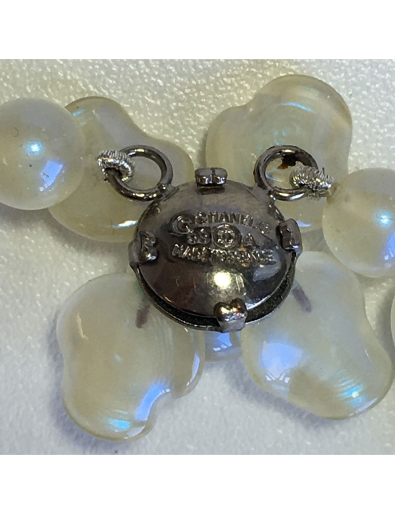 Collier CHANEL perles claires