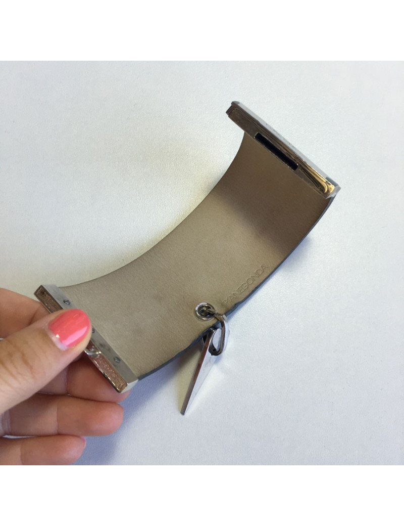 Manchette PIANEGONDA en cuir noir et fermoir argenté