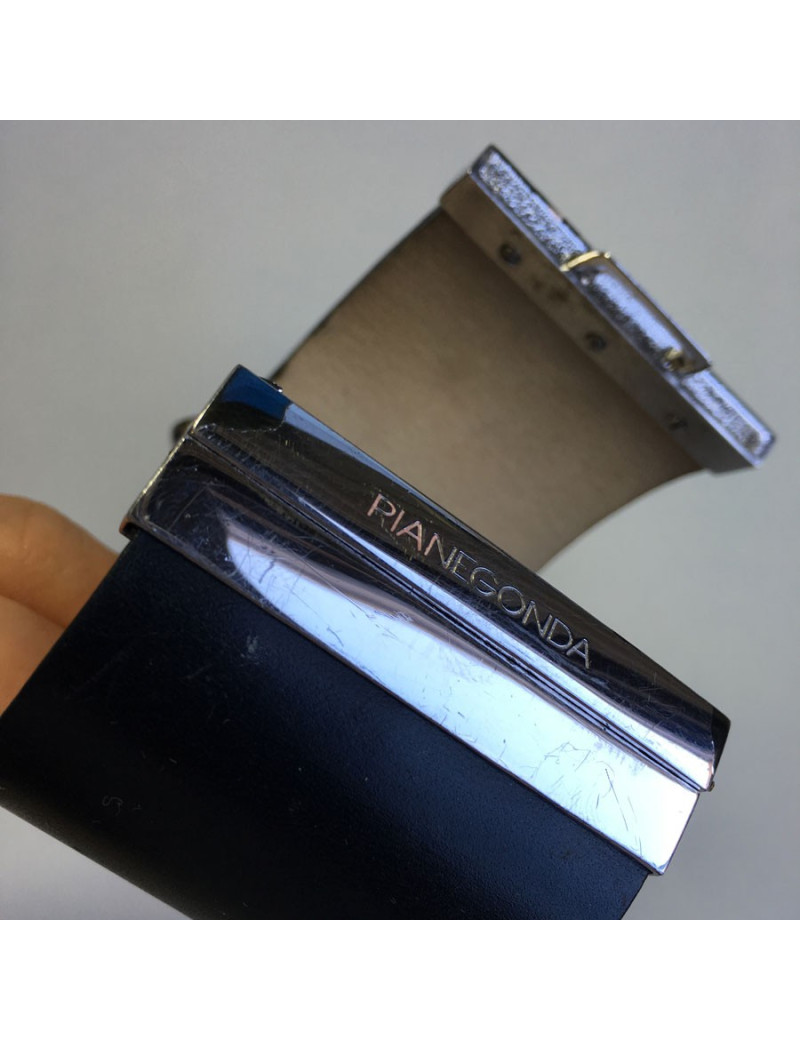 Manchette PIANEGONDA en cuir noir et fermoir argenté