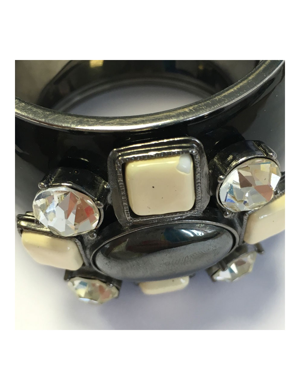 Manchette CHANEL noire couture